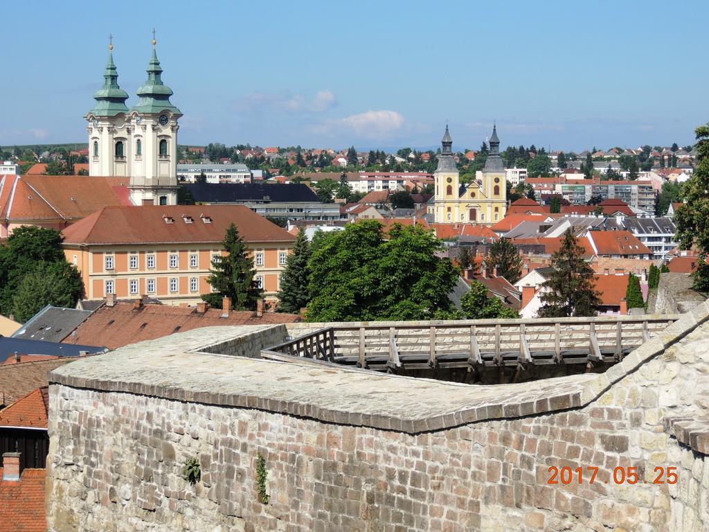 Eszter Apartman Eger Zewnętrze zdjęcie